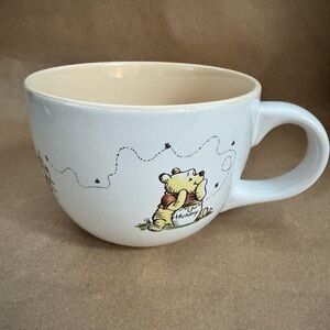 Disney Classic Winnie The Pooh 24oz Ceramic Latte Mug.